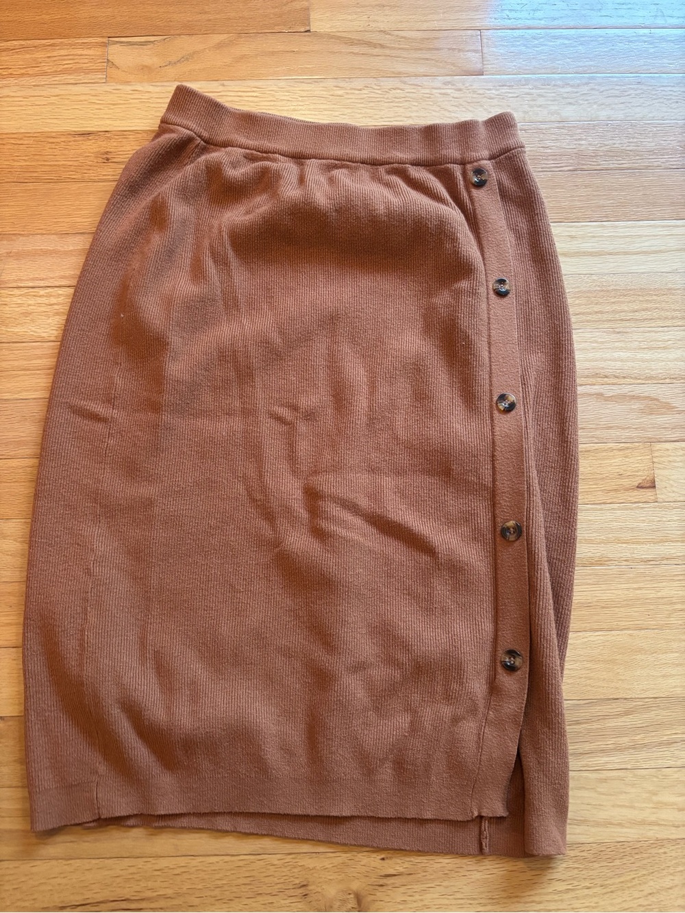 Maternity Lot - capsule wardrobe sizes medium to large. - Picture 9 of 16